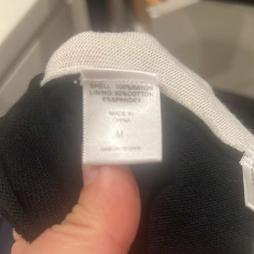 New York & Company Black and White Halter Top /women / Size M - Picture 13 of 13
